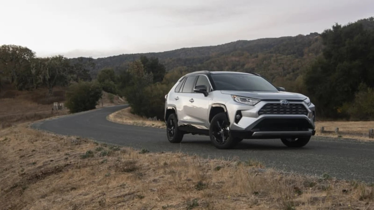 2019 Toyota RAV4 Hybrid Drivers' Notes Review | A wallflower no more